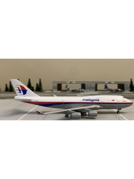 PHOENIX 1:400 MALAYSIA BOEING 747-400