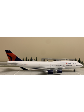 GEMINI JETS 1:200 DELTA BOEING 747-400