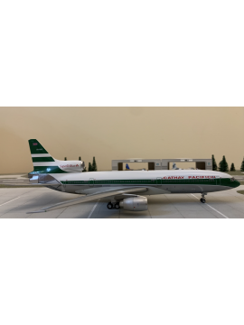 INFLIGHT WB MODEL 1:200 CATHAY PACIFIC L-1011-385-1 TRISTAR