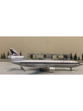 GEMINI JETS 1:400 DELTA MD-11 