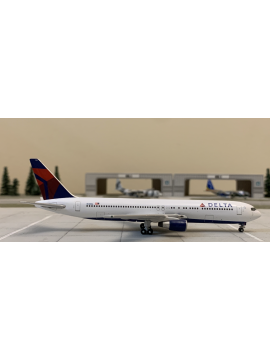 GEMINI JETS 1:400 DELTA BOEING 767-300