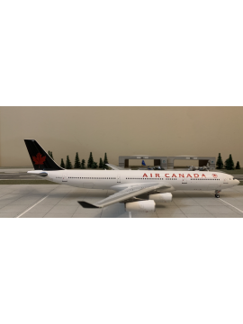 B MODEL ( INFLIGHT200 ) 1:200 AIR CANADA AIRBUS A340-300