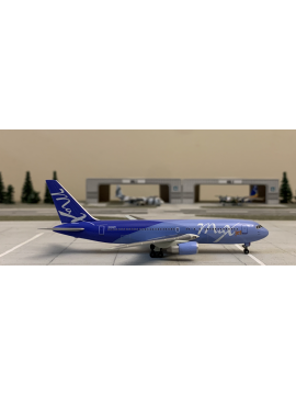 Dragon 1:400 MAX JET BOEING 767-200