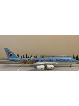 JC WINGS 1:200 KOREAN AIR BOEING 747-8