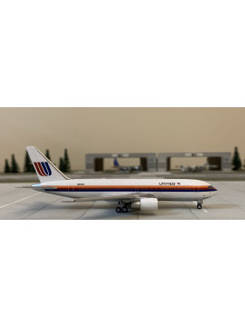 AEROCLASSICS 1:400 UNITED BOEING 767-200
