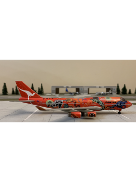 DRAGON 1:400 QANTAS BOEING 747-400