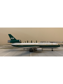 INFLIGHT 1:200 PAKISTAN INTERNATIONAL DC-10-30