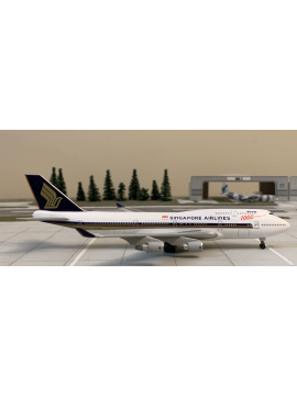 DRAGON 1:400 SINGAPORE AIRLINES BOEING 747-400