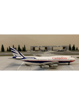 DRAGON 1:400 CANADIAN BOEING 747-400