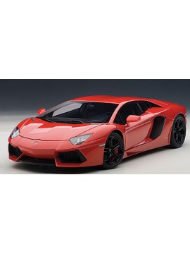 AUTOART 1:18 LAMBORGHINI AVENTADOR LP700-4 ROSSO ANDROMEDA