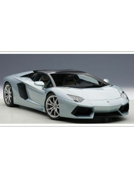 AUTOART 1:18 LAMBORGHINI AVENTADOR LP-700 ROADSTER