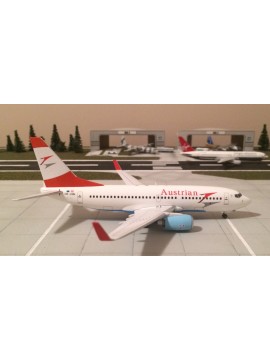 AVIATION 1:200 AUSTRIAN BOEING 737-700