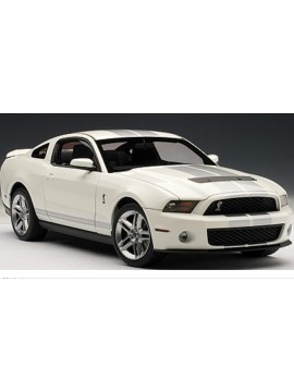 AUTOART 1:18 FORD SHELBY GT500 2010