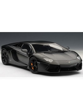 AUTOART 1:18 LAMBORGHINI AVENTADOR LP700-4