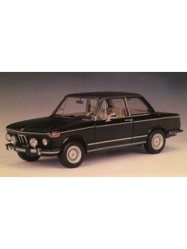 AUTOART 1:18 BMW 2002