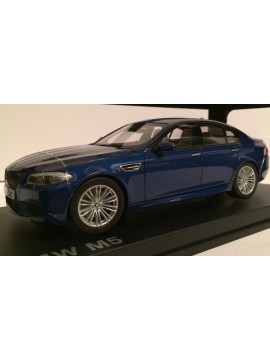 BMW M5 1:18 DEALER EDITION