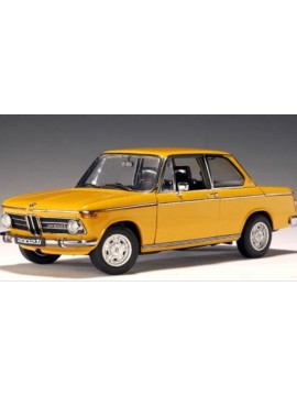 AUTOART 1:18 BMW 2002 Ti 