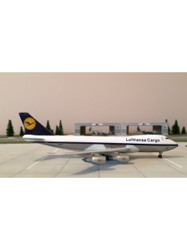 DRAGON 1:400 LUFTHANSA CARGO BOEING 747-200F