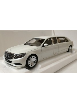 AUTOART 1:18 MERCEDES MAYBACH S 600 PULLMAN