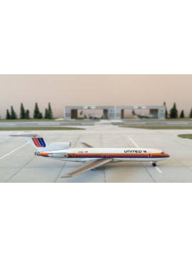 DRAGON 1:400 UNITED BOEING 727-200