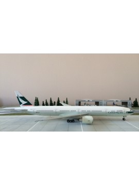 JC WINGS 1:200 CATHAY PACIFIC BOEING 777-300ER